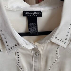 Wrangler Retro Women's White Studded Button Down Shirt